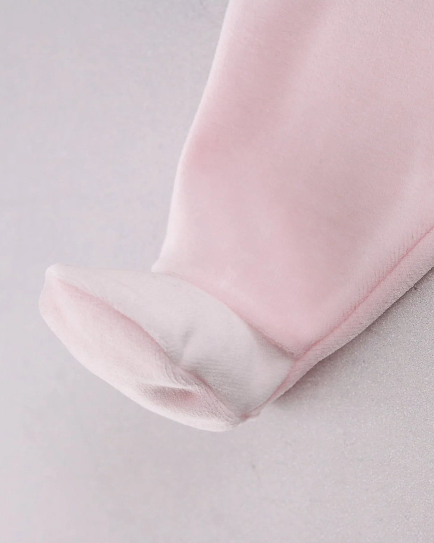 Coordinating pale pink footed leggings from the Emile et Rose Michelle baby girls outfit