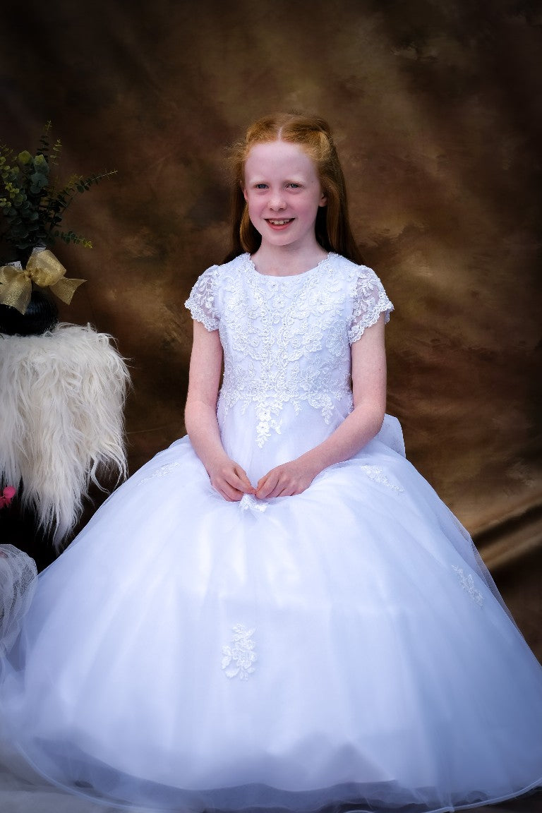 Poinsettia ‘Ena’ White Lace Communion Dress